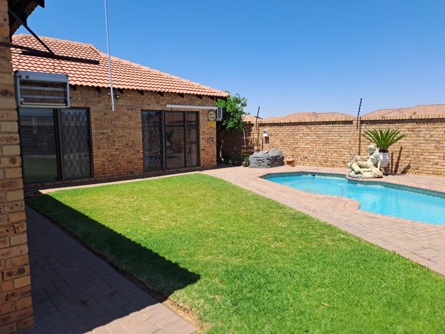 2 Bedroom Property for Sale in Naudeville Free State